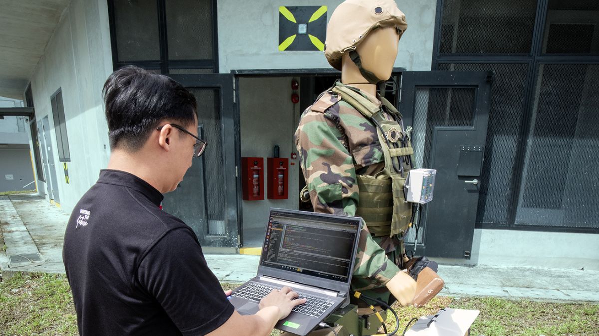 LTE-band Universal Controller