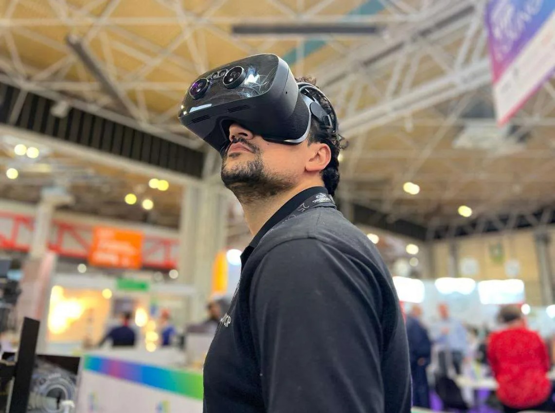 融合战略和技术